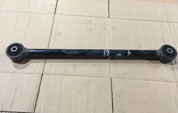 Toyota Land Cruiser (J200) Rear control arm