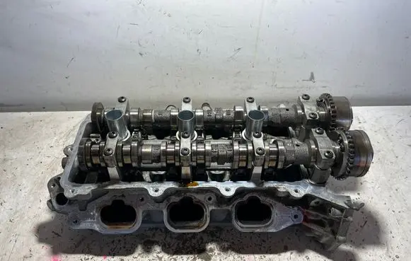 Dodge Durango Engine head 04893811AF