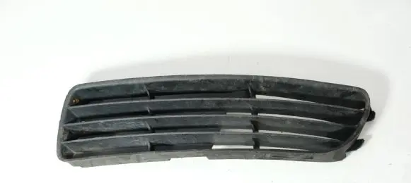Audi A4 S4 B5 8D Front bumper lower grill 8D0807345
