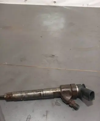 Fuel injector
