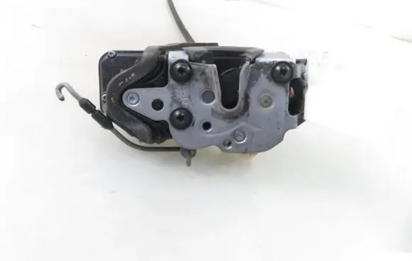Opel Insignia A Front door lock