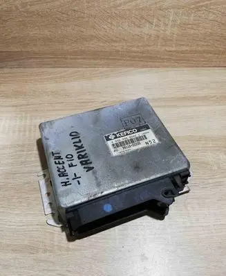 Hyundai Accent Engine control unit/module ECU 3911022330 9030930009E