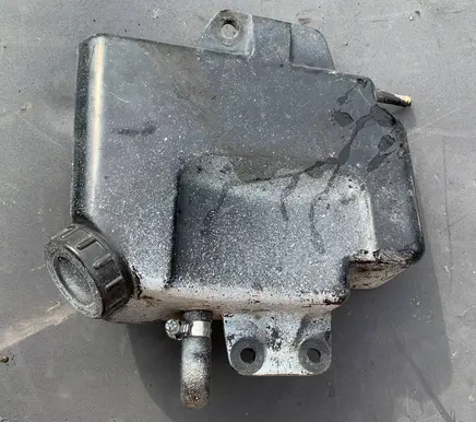 Mitsubishi Canter Coolant expansion tank/reservoir MC127101