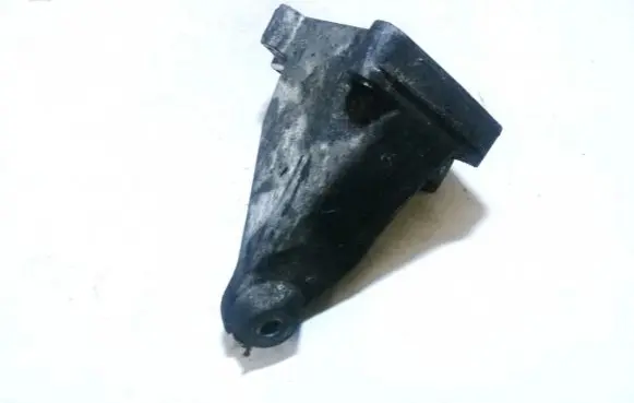 Mercedes-Benz C W203 Engine mounting bracket 2712230904 a2712230904