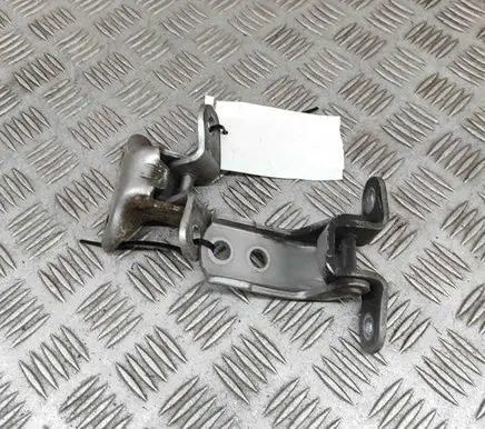 Toyota RAV 4 (XA50) Front door hinges set 6873012120 6871012151