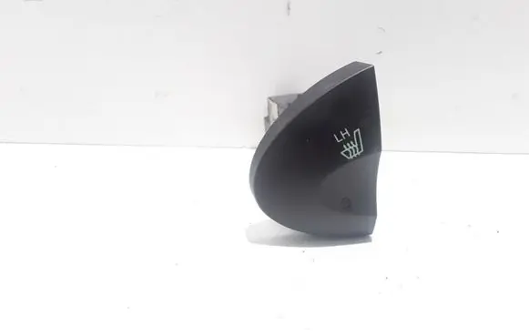 Hyundai Santa Fe Seat heating switch 9330026000OW