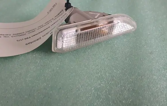 Mini Cooper Countryman F60 Front fender indicator light A080521 7406369