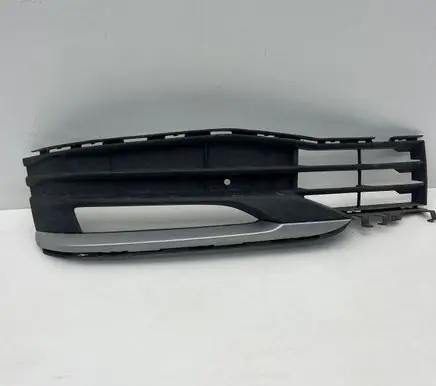 BMW 5 G30 G31 Front bumper lower grill 15067010