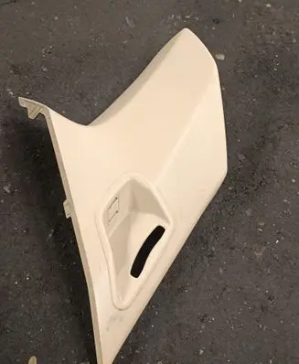 BMW X5 E70 (D)pillar trim (top) 51437141498 7141498