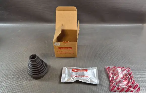 Toyota C-HR II Driveshaft inner CV joint boot 0115ZVW30T