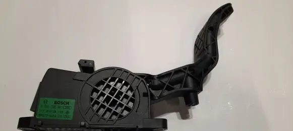 Skoda Fabia Mk2 (5J) Accelerator throttle pedal 6R2721503A