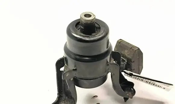 Toyota RAV 4 (XA50) Engine mount vacuum valve J7241016