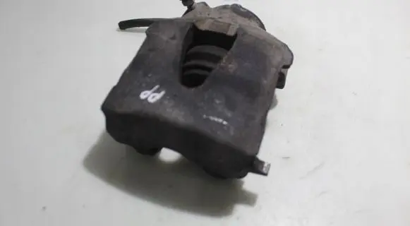 Volkswagen Golf VI Front brake caliper