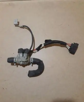 Nissan X-Trail T32 Electric engine pre-heating system (optional) 