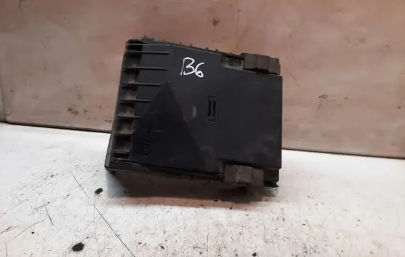 Volkswagen PASSAT B6 Fuse box cover 1K0937132F 014189871 017180061