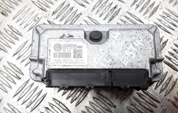 Volkswagen Polo V 6R Engine control unit/module 03c906024bh