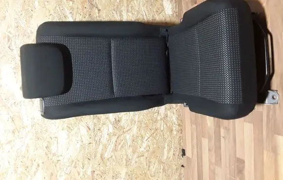 Toyota Corolla Verso AR10 Second row seats 