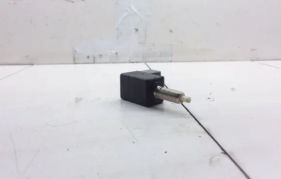 KIA Carens II Brake pedal sensor switch 820358 151J12