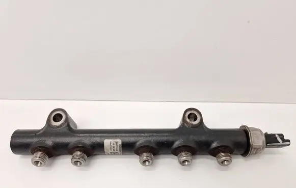 Peugeot 208 I Fuel main line pipe 9685297580 94675G01 R9144Z290A