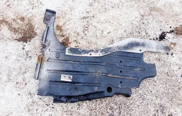 Nissan Primera Engine splash shield/under tray