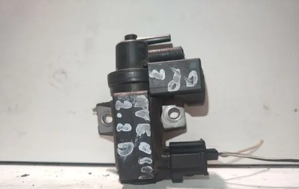 Toyota Avensis T250 Vacuum valve 