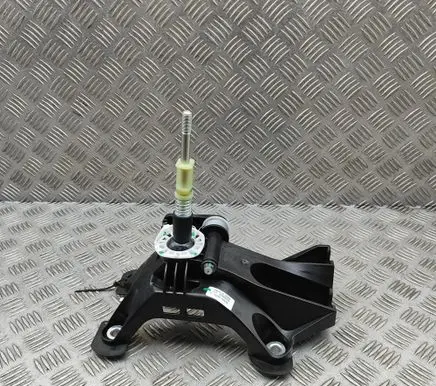 Mazda 3 Gear shifter/selector BCKN46100A