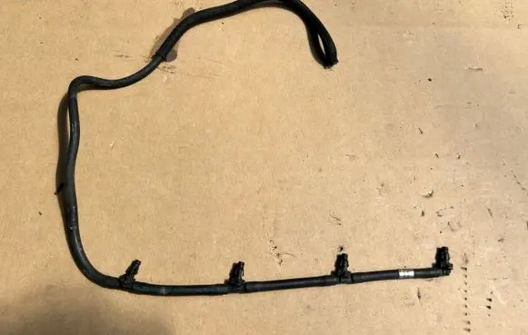 Mercedes-Benz C W204 Fuel return line/hose A6510700132