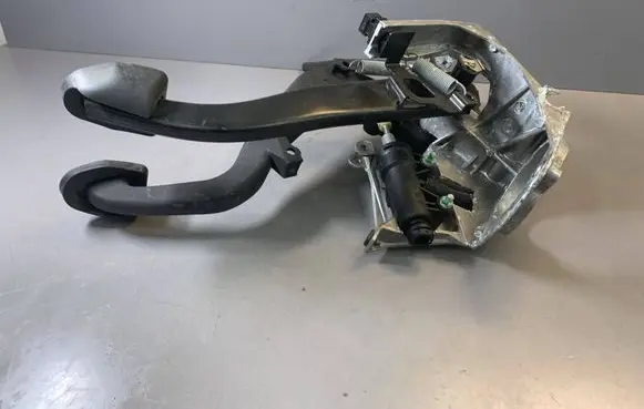 BMW 1 E81 E87 Pedal assembly 35002283726 2283726