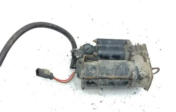 Mercedes-Benz S W220 Air suspension compressor/pump 2113200304