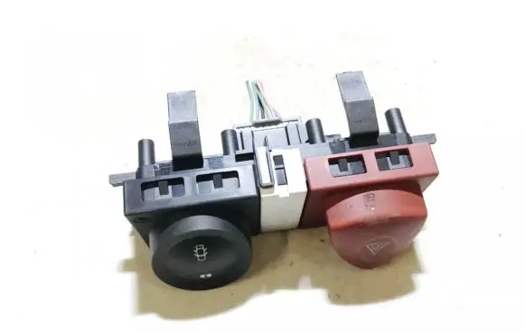 Renault Megane II Hazard light switch 8200095493 8200109723
