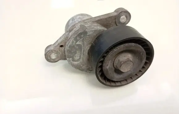 Peugeot 508 RXH Alternator belt tensioner E5082A111360F