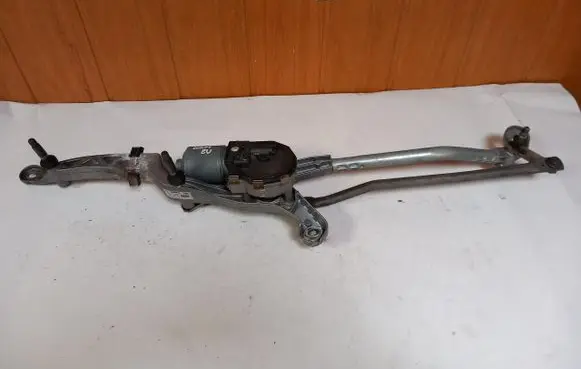 Mercedes-Benz C W204 Front wiper linkage A2048201040