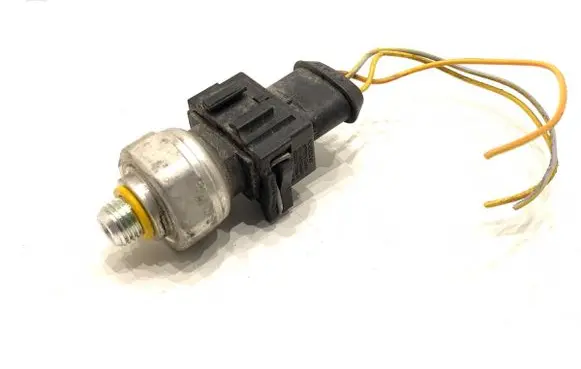 Volvo XC60 Air conditioning (A/C) pressure sensor 