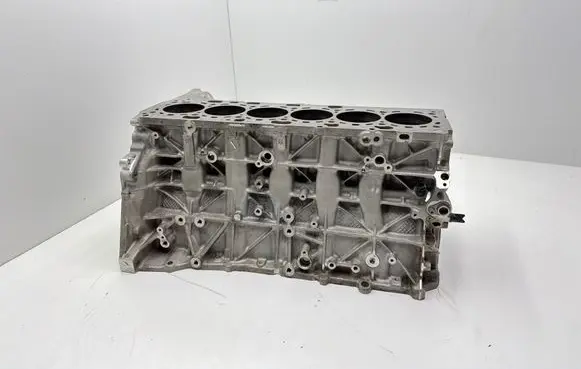 BMW 5 G30 G31 G38 Engine block B57D30B 8597702