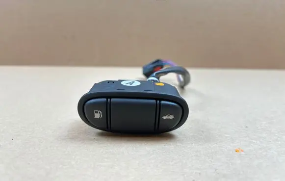 Jaguar S-Type Fuel tank opening switch 2R839B242AD