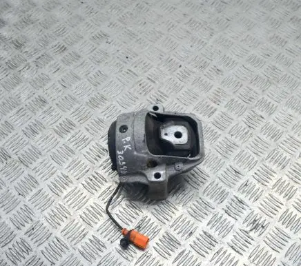 Audi A5 8T 8F Engine mount bracket