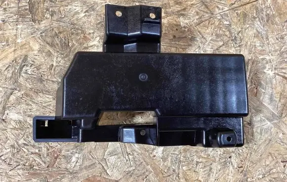 Porsche Macan (95B) Bumper support mounting bracket corner 95b807275