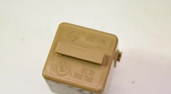 BMW 5 E34 Other relay 1388745