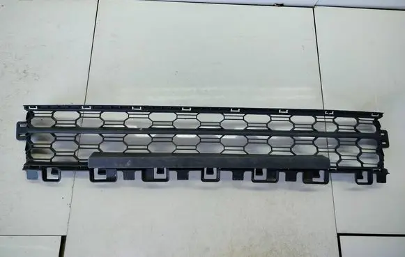 Skoda Octavia Mk4 Front bumper lower grill 5E3853677