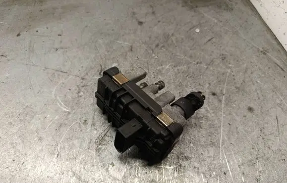 BMW 5 F10 F11 Turbine electric control actuator 4933519400