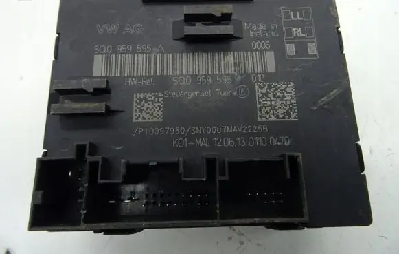Audi A3 S3 8V Door control unit/module 5Q0959595A