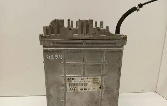 Audi A4 S4 B5 8D Engine control unit/module 0281001426