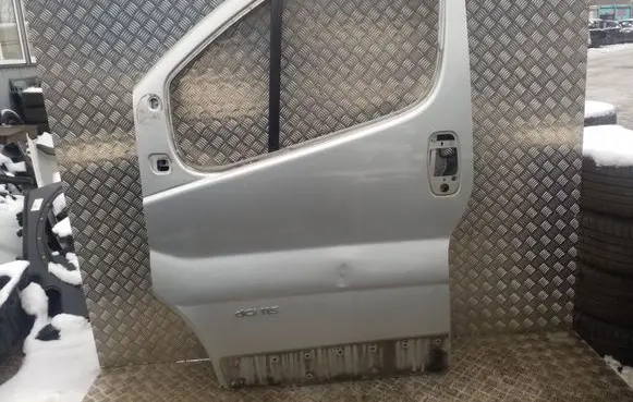 Renault Trafic II (X83) Front door