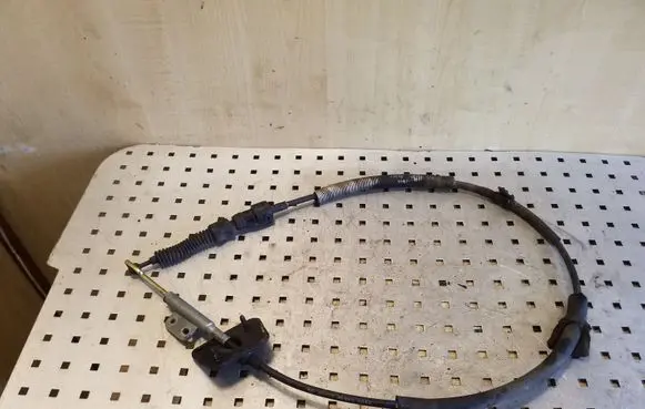 KIA Sorento Gear shift cable linkage