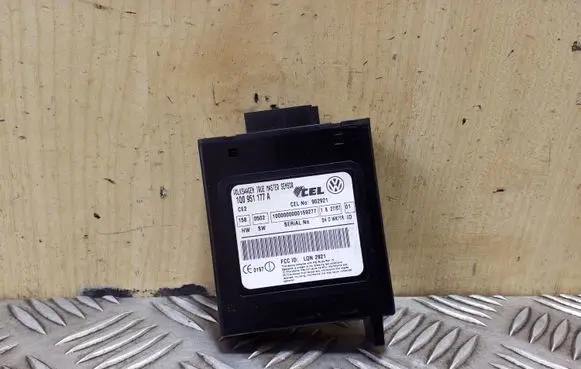 Volkswagen Eos Alarm control unit/module 1Q0951177A