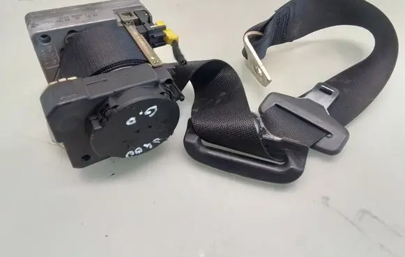 Mercedes-Benz S W220 Rear seatbelt 00064577