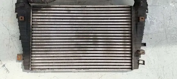 Opel Zafira B Intercooler radiator 13243008