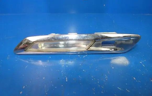 BMW 5 F10 F11 Front fender indicator light