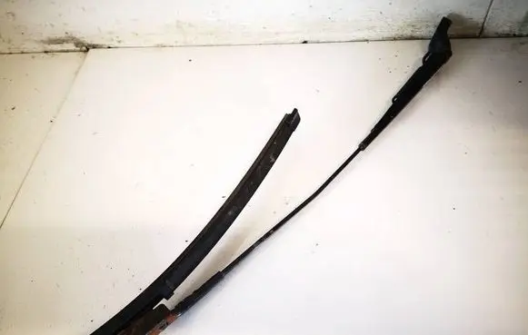 Skoda Roomster (5J) Front wiper blade arm 5j1955410b