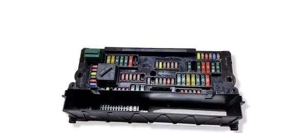 BMW 5 F10 F11 Fuse module 9252815 31703344E 04091102572